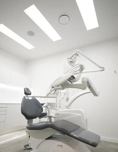 Modernas instalaciones zona quirúrgica Clínica Dental López Olivas - Dentistas en Teruel