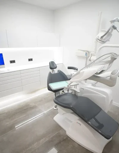 Modernas instalaciones zona quirúrgica Clínica Dental López Olivas - Dentistas en Teruel