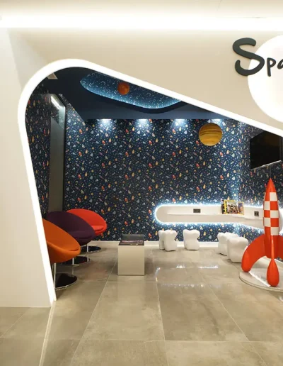 Zona espera Infantil Clínica Dental López Olivas - Dentistas en Teruel