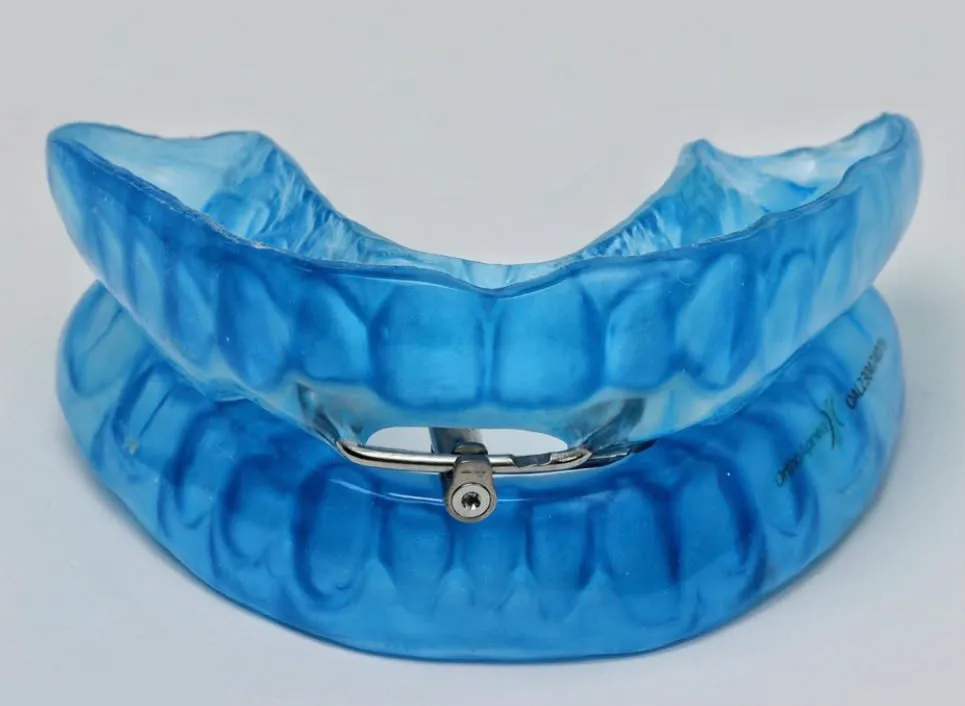 tratamientos_apnea_ronquido1_clinica_dental_lopez_olivas Dispositivo Tratamiento de la Apnea y del Ronquido